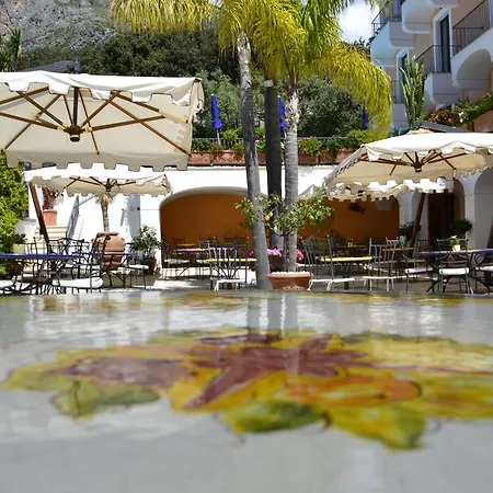 Murmann Hotel 4*